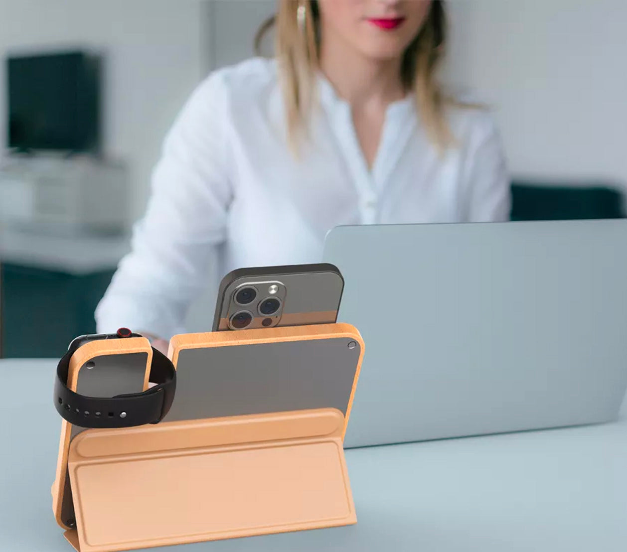 4 in 1 MagSafe Wireless Charger for Mobile Phone, Apple Watch & Earphone with Alarm Clock